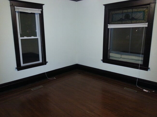 Building Photo - 1824 NE Taylor St