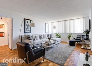 Foto del edificio - 7111 Park Heights Ave