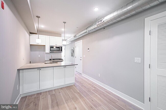 Building Photo - 1020 S 53rd St