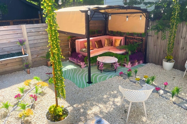 Building Photo - 2705 E 3rd St