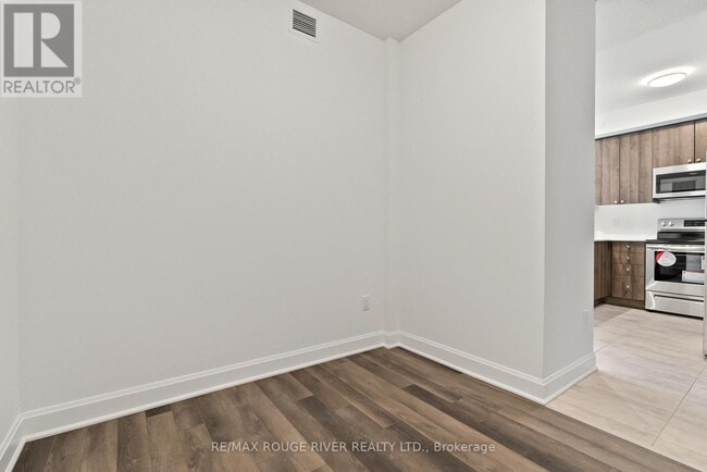 Building Photo - 50 Lakebreeze Dr