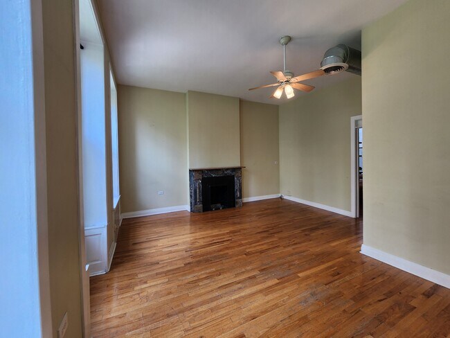 Foto del edificio - 714 N Wells St