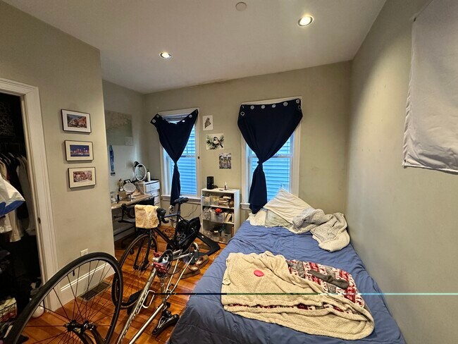 Foto del edificio - 148 Hillside St
