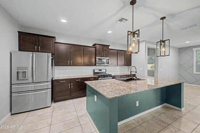 Building Photo - 1041 Glen Canyon Dr