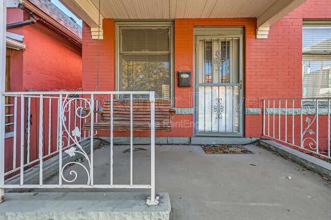 Foto del edificio - 4351 Umatilla St