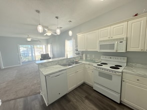 Building Photo - 2040 Cross Gate Blvd