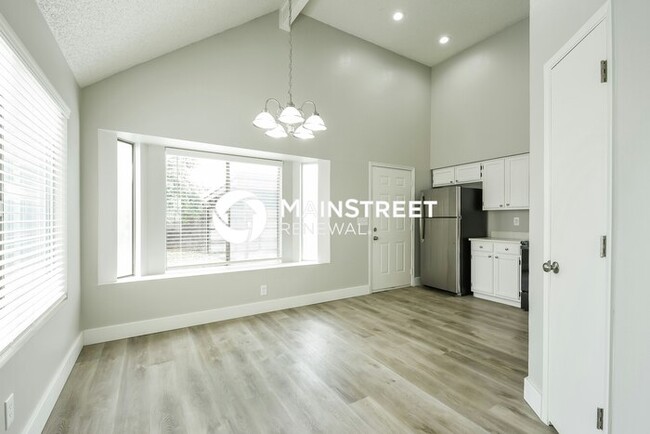 Building Photo - 4 Bedroom Pet-Friendly Home in Phoenix, AZ...