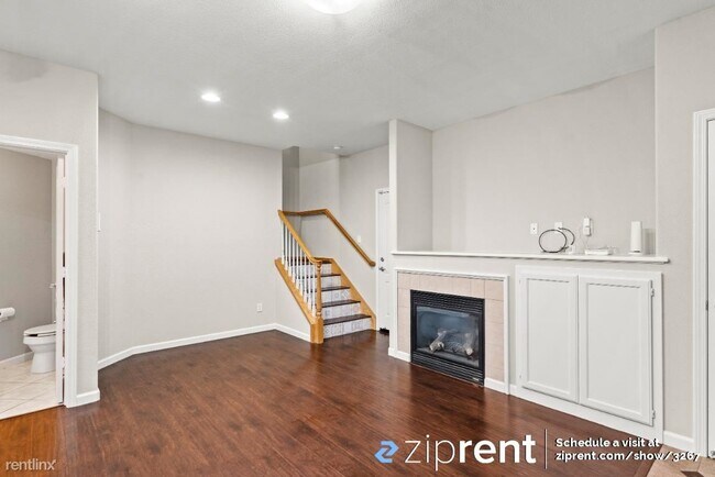 Building Photo - 2232 Schott Ct