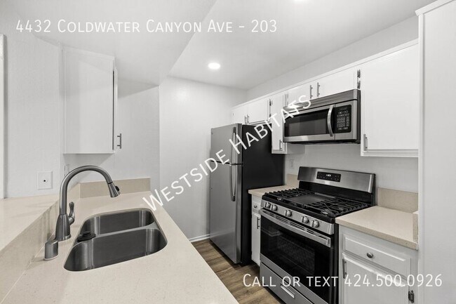 Building Photo - 4432 Coldwater Canyon Ave