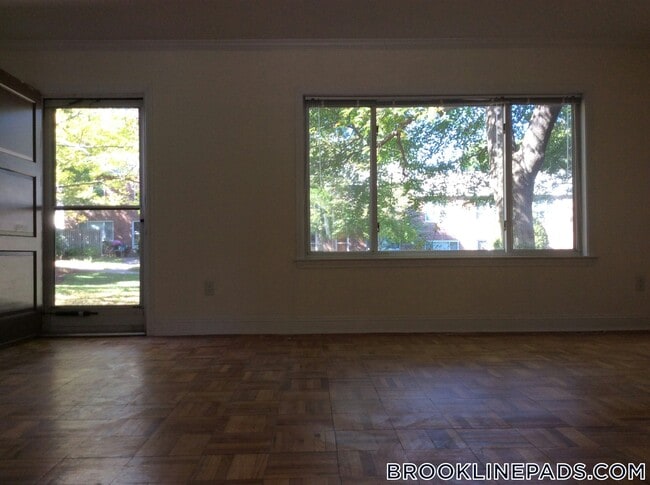 Building Photo - 117 Independence Dr