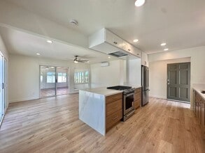 Building Photo - 4364 Mayflower Way