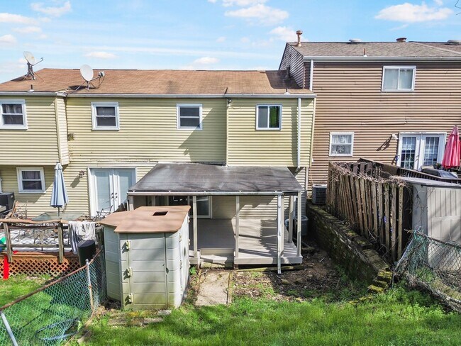 Photo - AVAILABLE NOW!! Fully RENOVATED 3 bedroom TOWNHOME in WEST MIFFLIN! COME CHECK IT OUT!