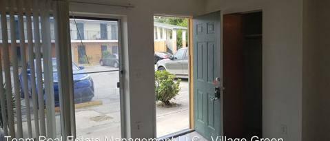 Foto del edificio - 1719 Dixon Blvd