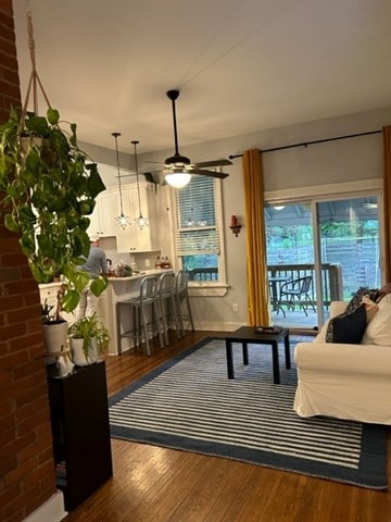 Photo - 519 Camp St House