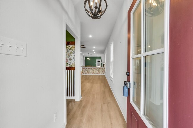 Building Photo - 10902 Bonfire Trl