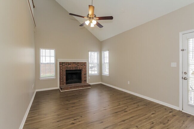 Building Photo - 4714 Saxonbury Way