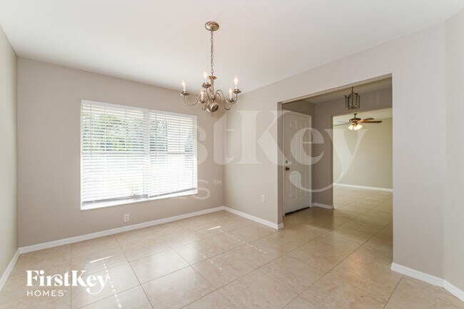 Foto del edificio - 1920 NW 24th Ave