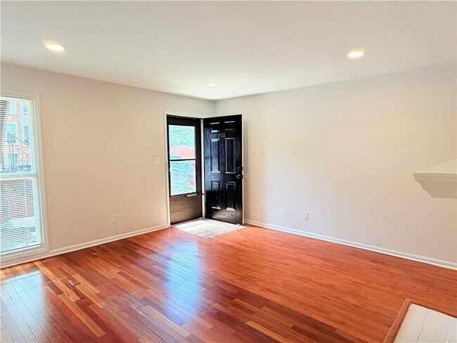 Foto del edificio - 1166 Booth Rd