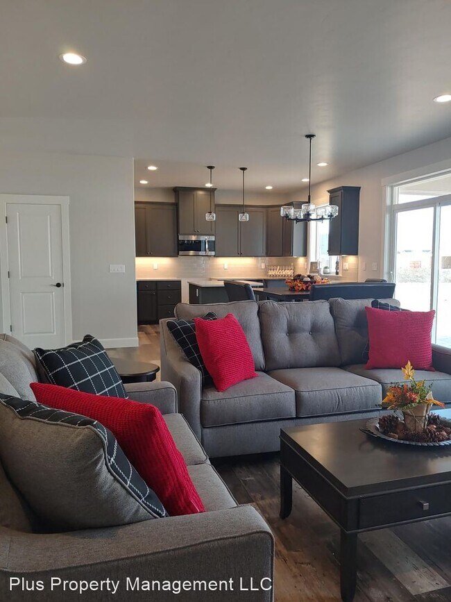 Foto del edificio - 4 br, 2.5 bath House - 719 NW 26th Street