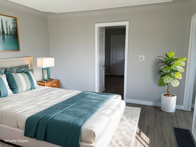 Building Photo - 343 E Lakewood Blvd