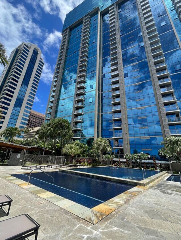 Primary Photo - Capitol Place - High Floor!
