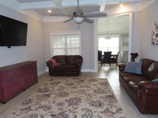 Building Photo - Welcome to Your Dream Home near Moody Airf...