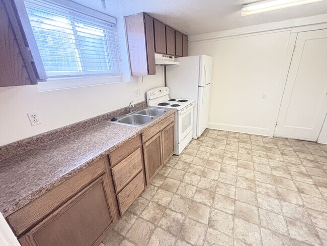 Foto del edificio - 132 S 200 E