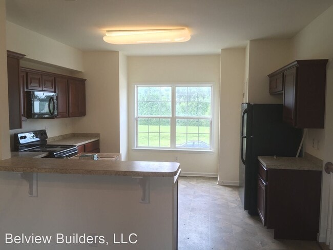 Building Photo - 4 br, 3.5 bath House - 109 Lexington Place