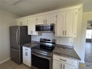 Building Photo - 105 Tangerine Dr Building Photo - 105 Tangerine Dr