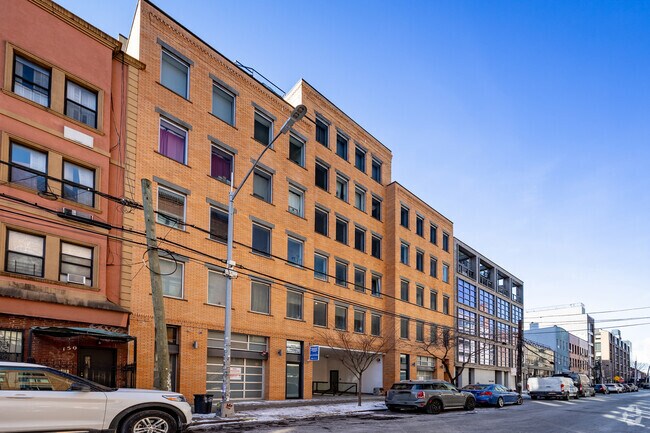 Building Photo - 144-148 N 10th St