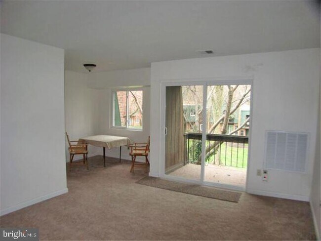 Foto del edificio - 1210 Meadowview Ln