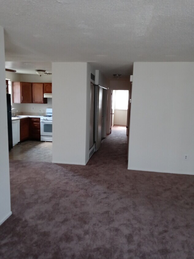 LR,DR,Kitchen - 2832 Saxton Rd