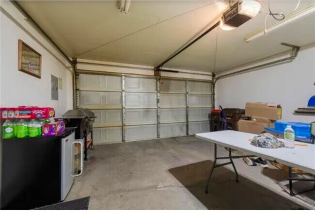 Building Photo - 7382 Timber Crest Dr S