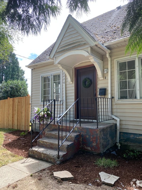 2220 Trade St SE