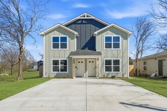 Building Photo - 1509 N 11th St