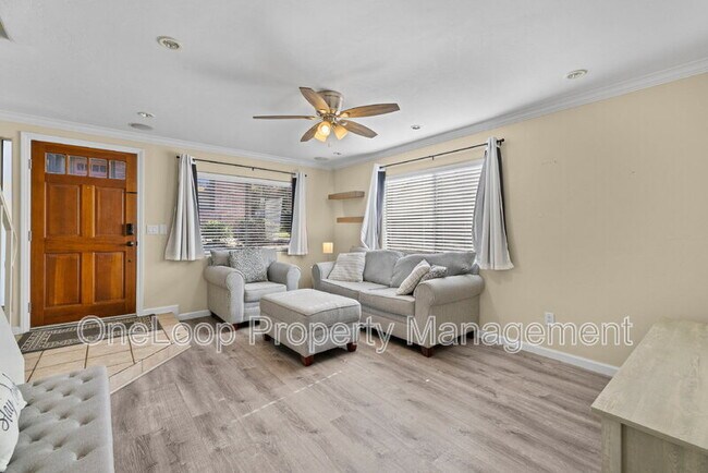 Foto del edificio - 2648 Alpine Blvd