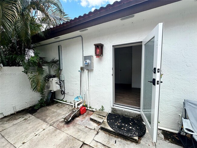 Foto del edificio - 17843 NW 63rd Ct