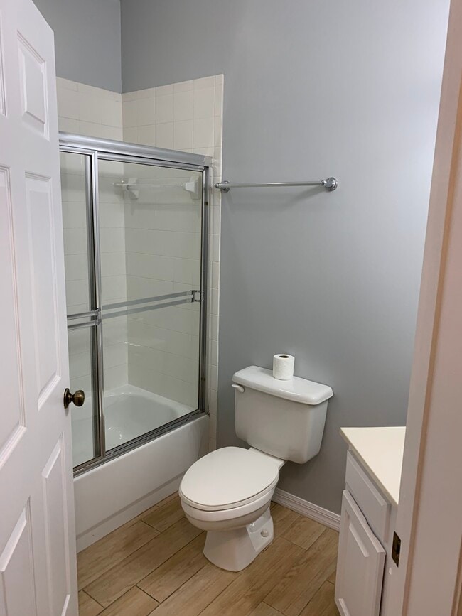 Building Photo - 9905 Perfect Dr