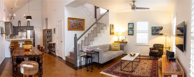 Foto del edificio - 2206 E 9th St