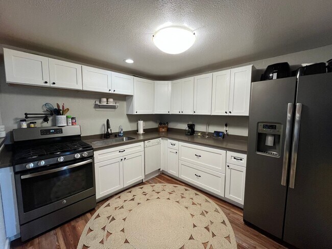 Foto del edificio - Move-in Ready 3 Bedroom Downtown Home