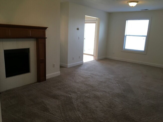 Foto del edificio - 2295 Shamrock Ln