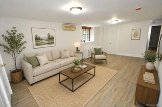 Building Photo - 155 Garth Rd