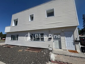 Building Photo - 301 E 18th St