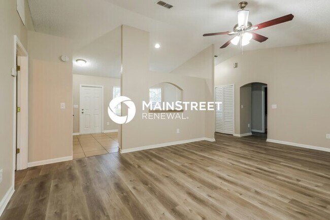 Building Photo - 3 Bedroom Pet-Friendly Home in Middleburg, FL with Main Street Renewal