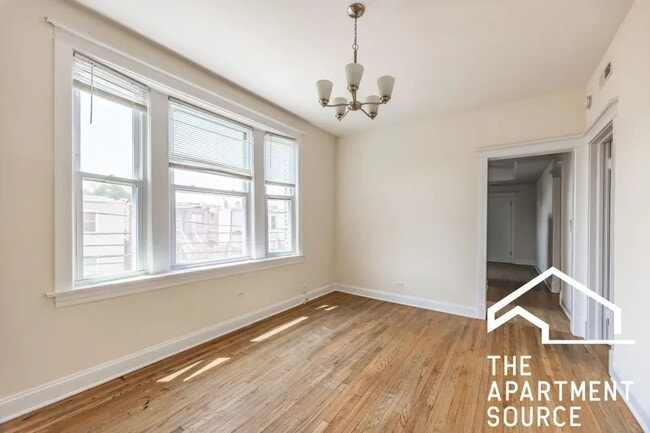 Photo - 2814 N Troy St (Chicago, IL) Apartment