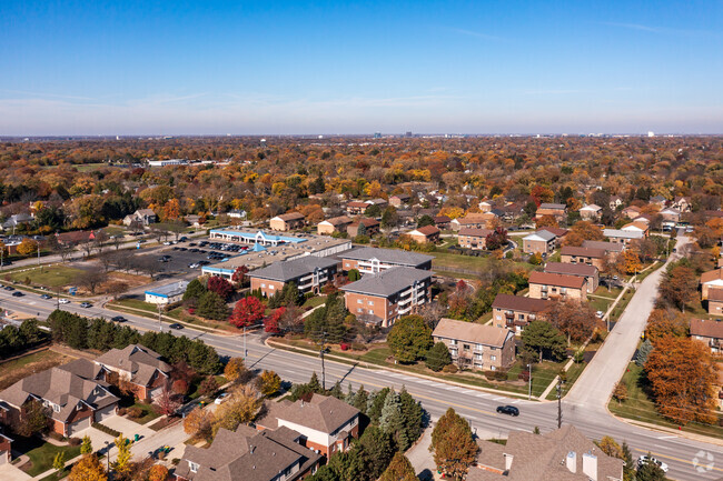 Aerial Photo - Courtyards Of Westmont