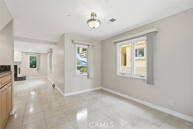 Foto del edificio - 233 S Irena Ave