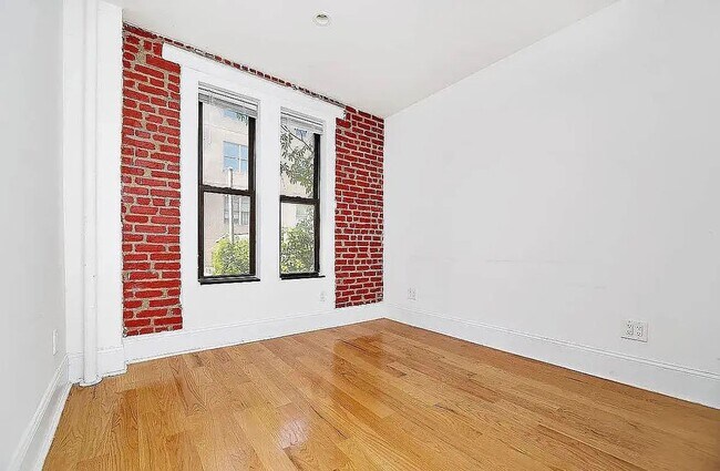 Building Photo - 380 South 4th Street