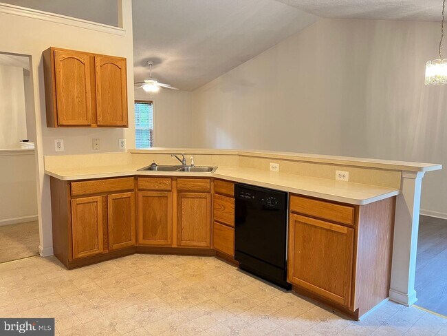 Building Photo - 38601 Ted Dr