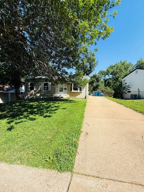 3 Bedroom 1 bathroom home for rent in Hazelwood